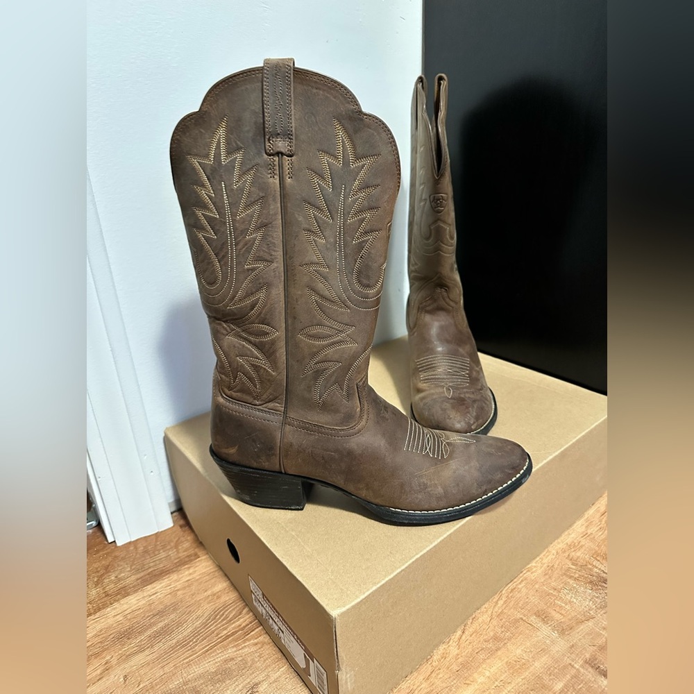 Ariat Heritage Western R-Toe Boots - Picture 4 of 8